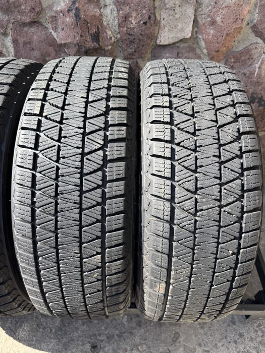 215/60R17 Bridgestone Blizzak DM-V2 і DM-V3 4шт