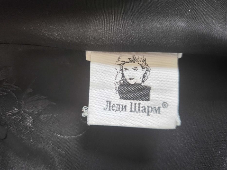 Продам мутоновую шубу с капюшоном Леди Шарм 46 размера