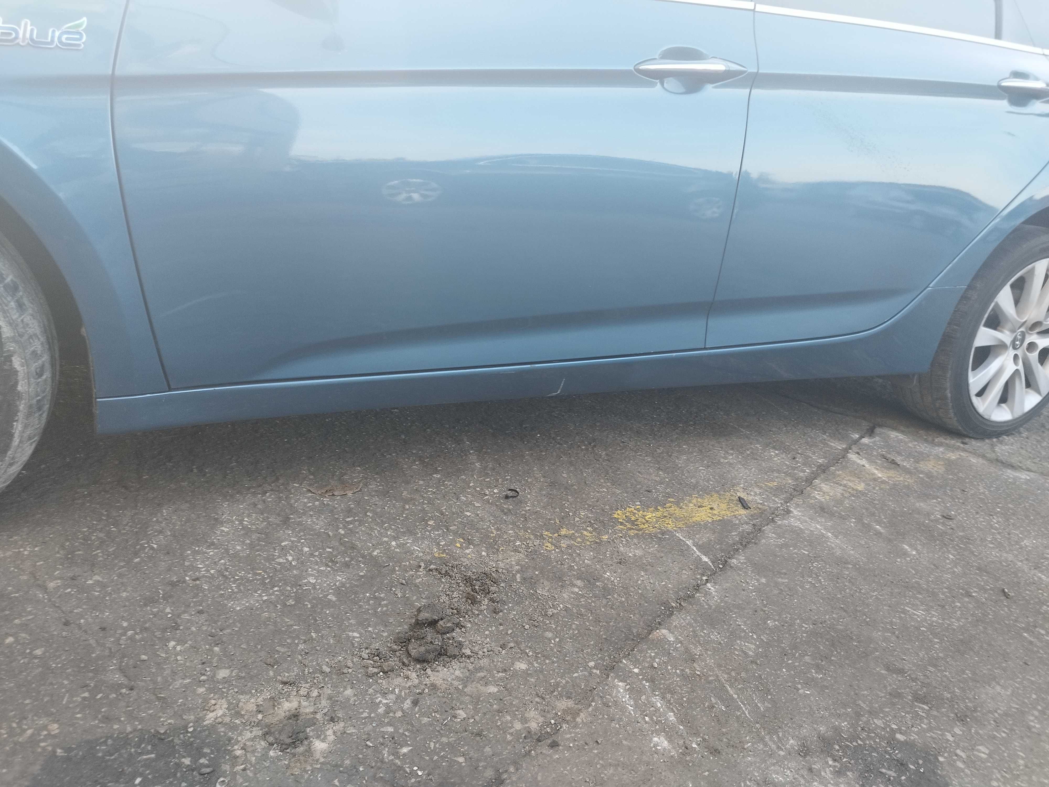Listwa progowa lewa prawa YU6 Hyundai I40 sedan
