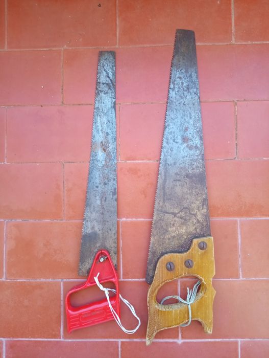 2 universáis Alicates e 2 serrotes