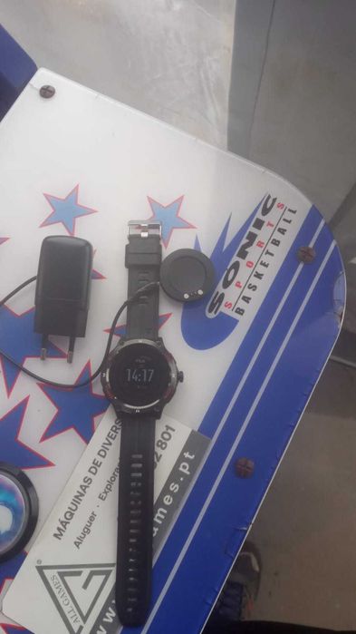 Smartwhatch Fila em óptimo estado com carregador