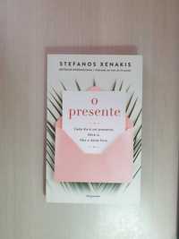 Livro "O Presente" de Stefanos Xenakis em português