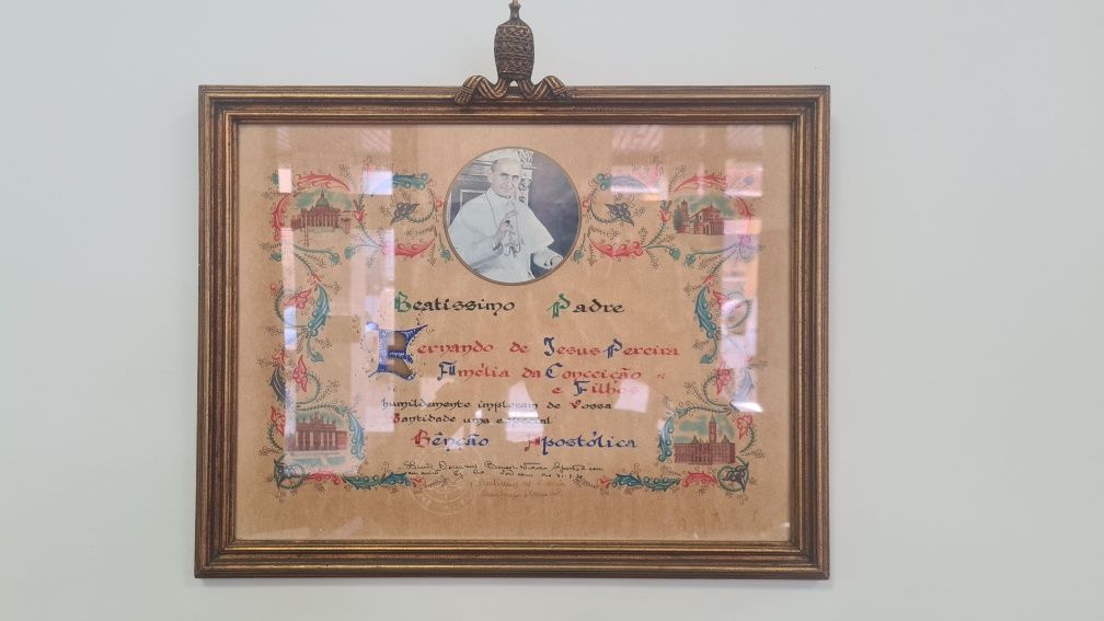 Moldura com coroa em gesso