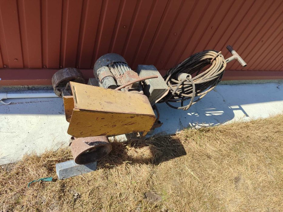 silnik elektryczny, motor, 1,1kW 1 fazowy na wózku z kblem