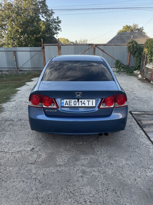 Honda Civic 4D 2008 1.8 Автомат