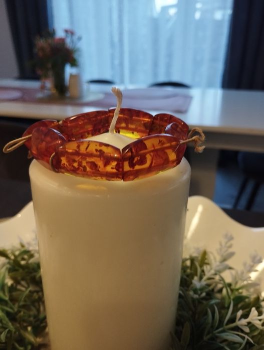 Bransoletka wykonana z bursztynu