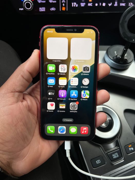 iPhone 11 64GB Vermelho