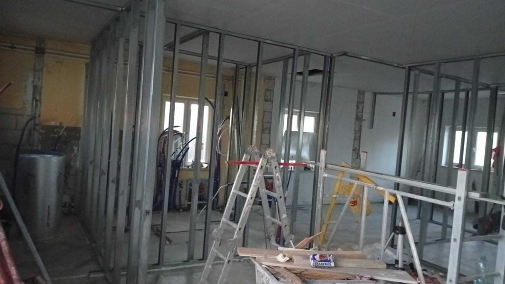 Gładzie, malowanie, zabudowy GK – solidnie i terminowo