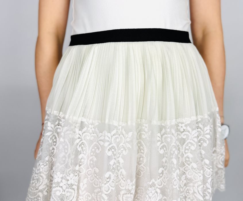 Biała spódnica z koronkowym dołem S 36 H&M