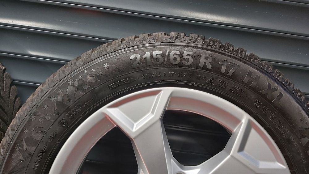 Koła Zimowe Audi Q3 VW Tiguan  stan salonowy 2023 rok 5x112 R17