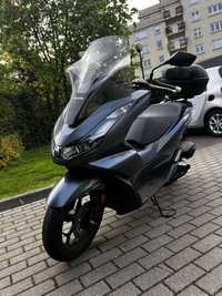 Honda PCX 2022 r . idealna z polskiego salonu