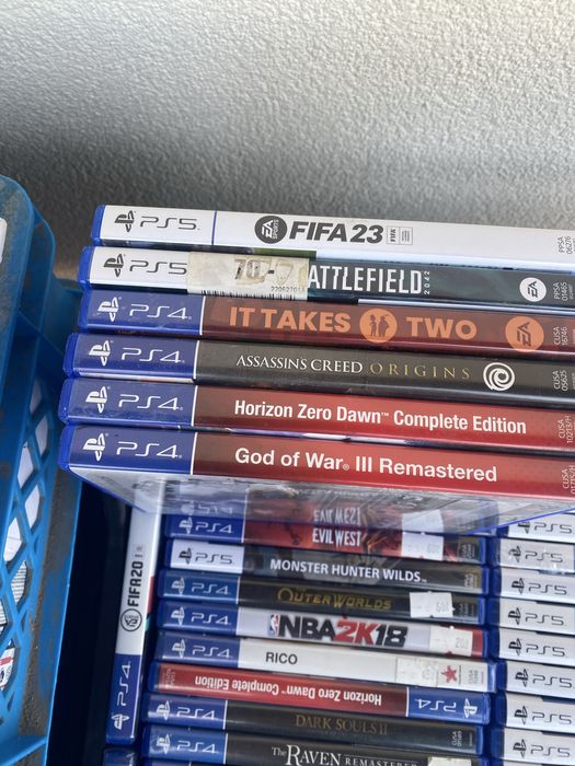 Gry PS4 PS5 Sony Play Station Sprzedaż gier pudełkowe games Zestaw