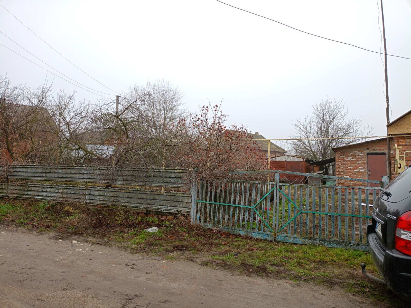 Продам будинок в центрі села