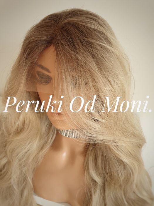 Peruka jasny popielaty blond z naturalny popielaty odrost