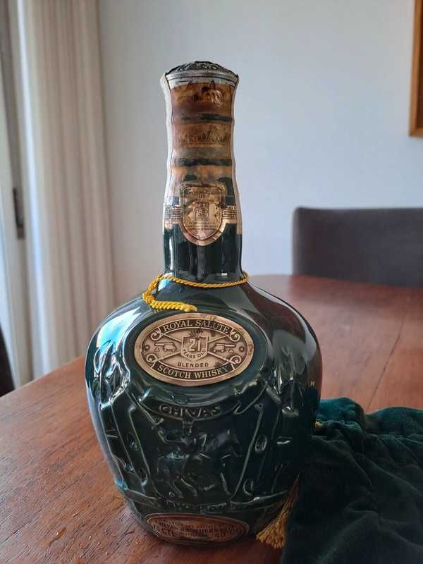 Garrafa Chivas 21 Anos