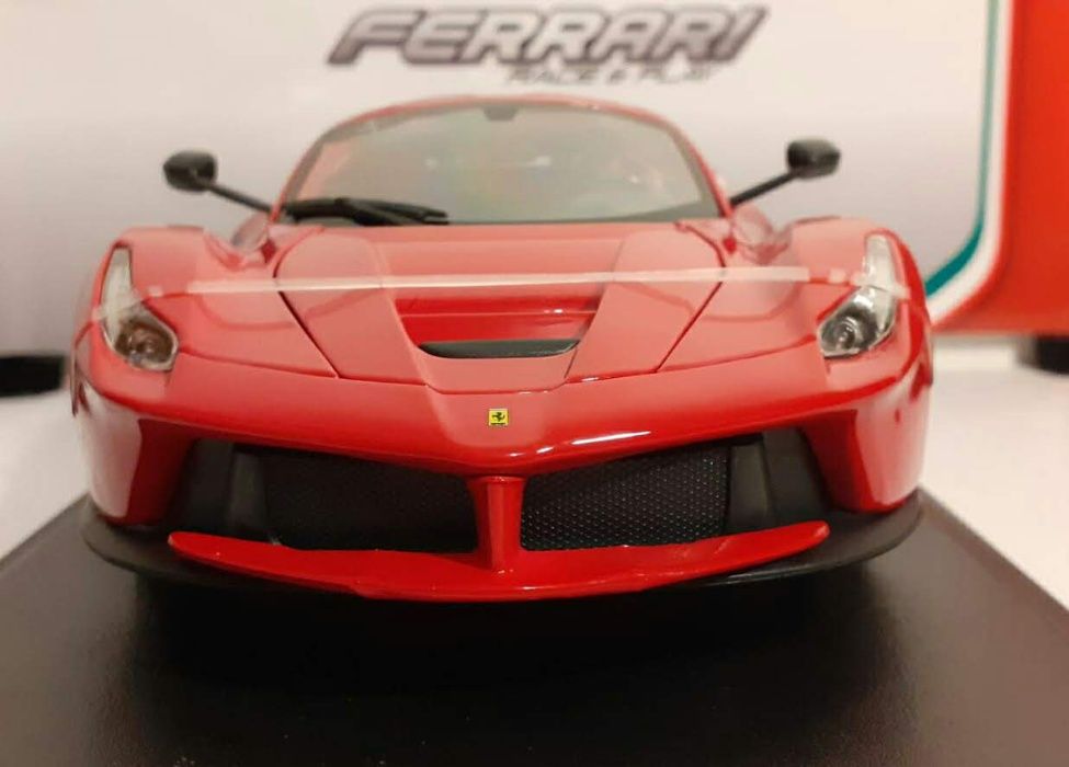 1/18 Ferrari Laferrari - Burago R&P