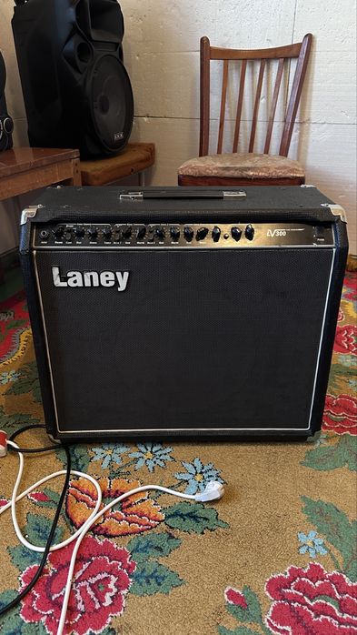Комбоусилитель laney lv300