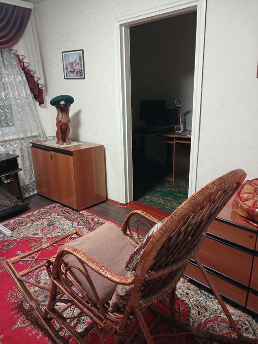 Здається будинок на Космосі