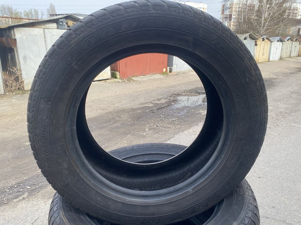 Goodyear UltraGrip Wrangler 255/55 R18