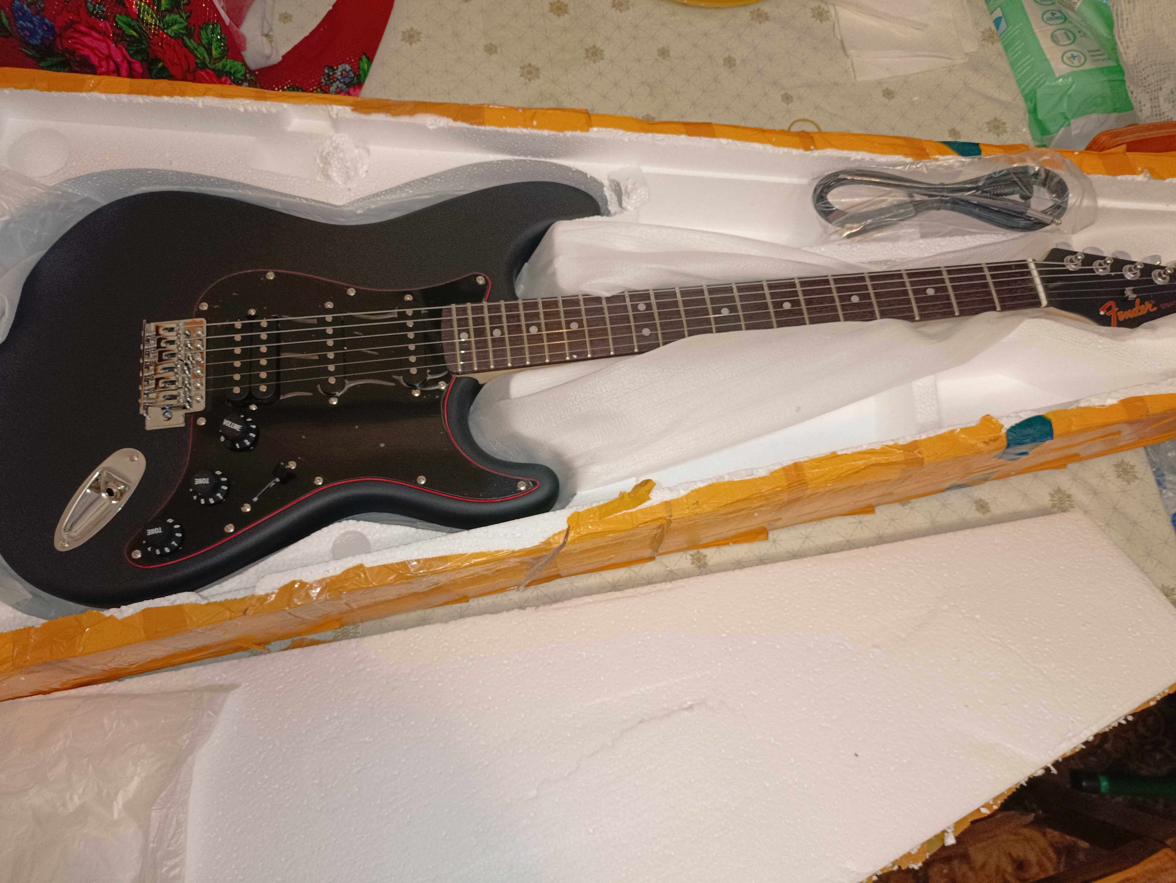 Гитара ST Fender strat.