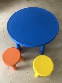 Mesa e 2 bancos criança IKEA