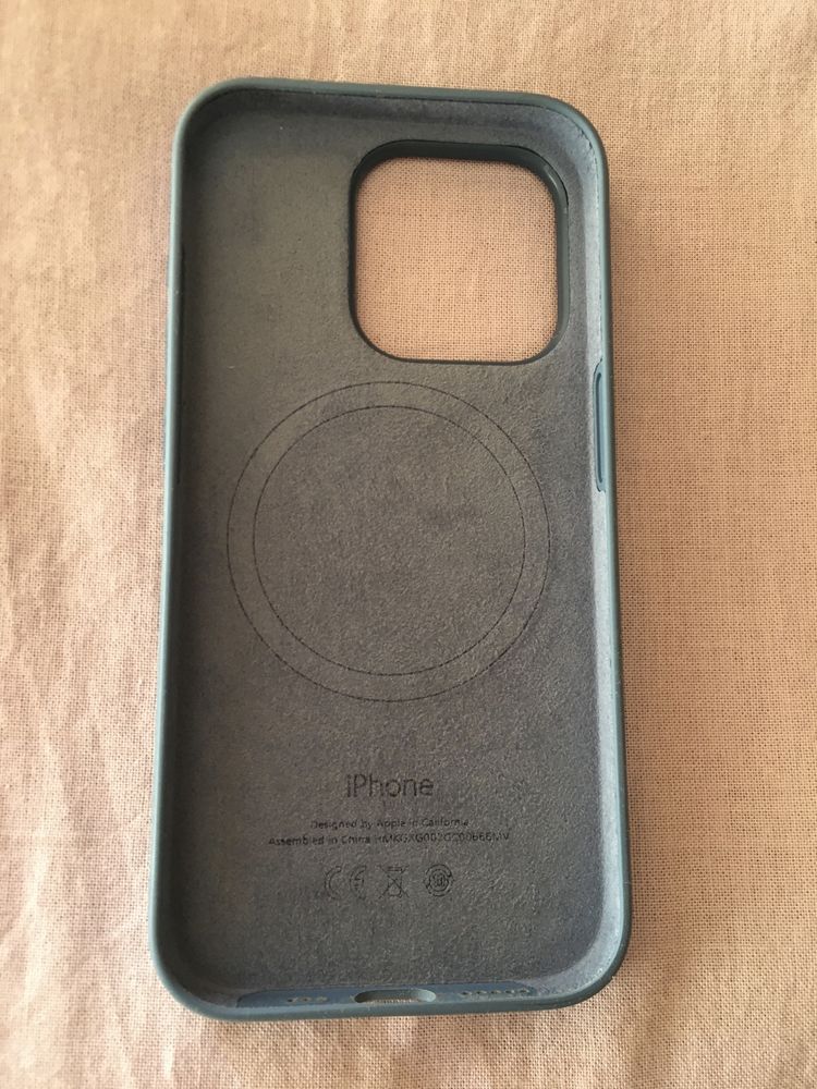 Iphone 15 Pro - Caixa Nova / Completa + Capas Apple