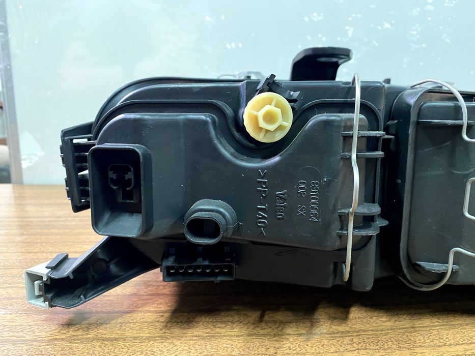 Farol Frt Esquerdo Valeo (ORIGINAL) Fiat Punto 188 NOVO