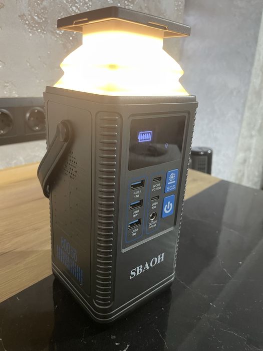 Потужний павербанк 80000 з ліхтариком можна підключити сонячну панель