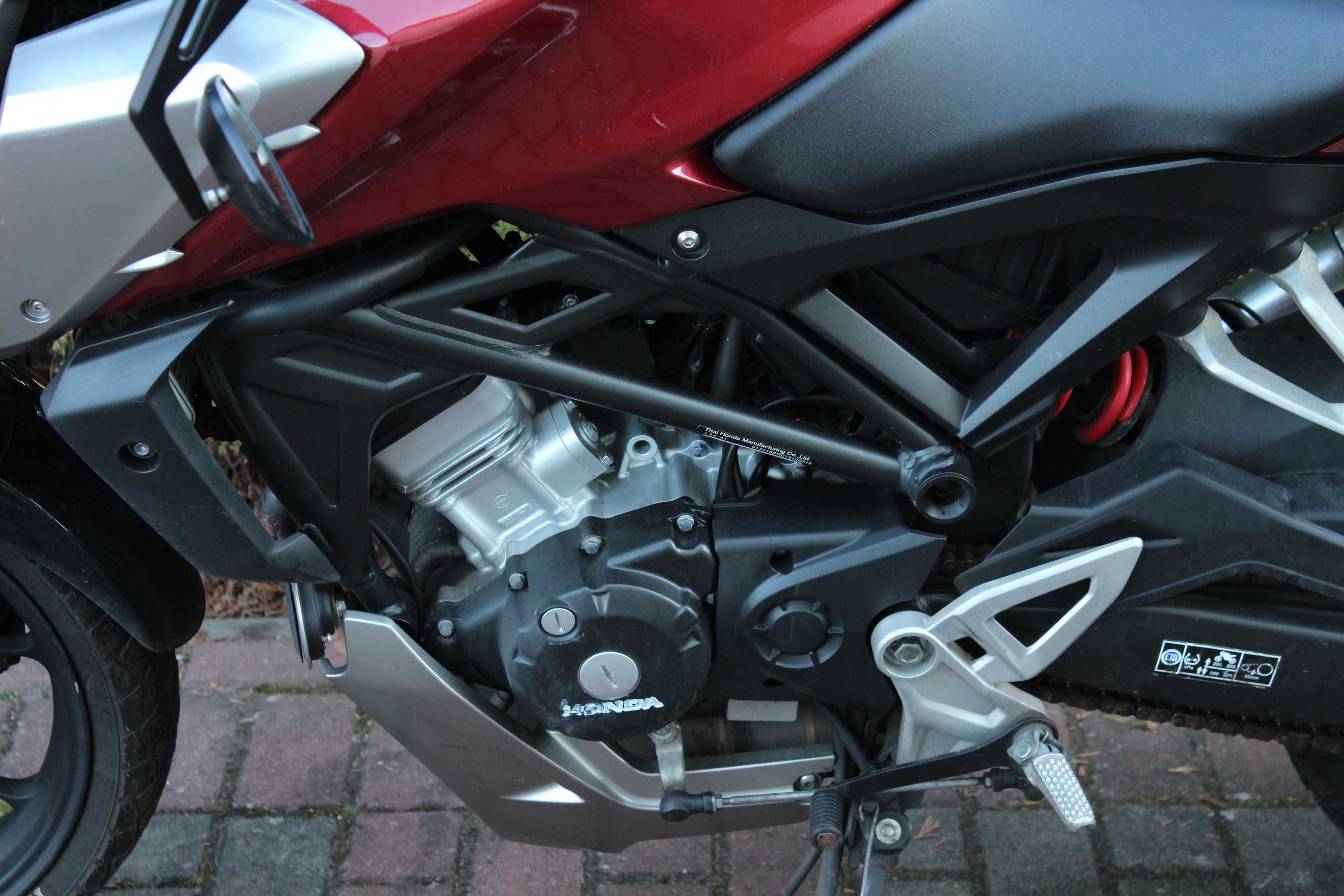 HONDA  CB 125 R CBR rok 2018 raty na telefon transport kat. B