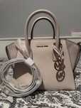 Mala Michael Kors