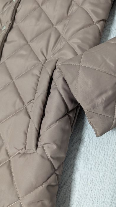 Подовжена жіноча курка демісезон