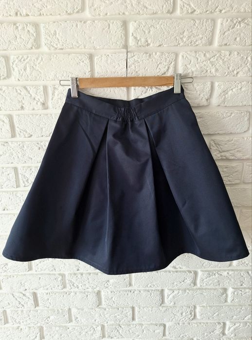 Дві жіночі спідниці