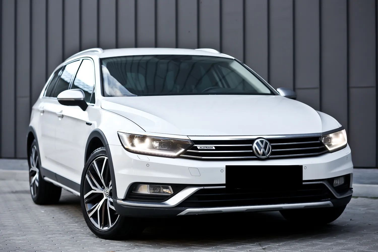 Volkswagen Passat Alltrack 2.0D 190ps4x4 AUTOMAT FULL LED skóra kamera webasto radar hak FULL