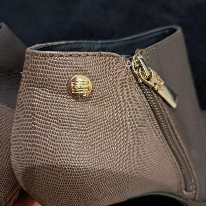 Botki Tommy Hilfiger, 38, buty za kostkę, buty na obcasie, 100% Skóra,