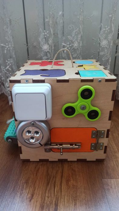 Бізікуб дитячий 20х20