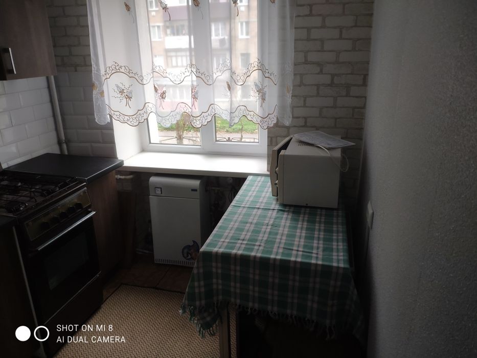 Продам однокімнатну квартиру в центрі.