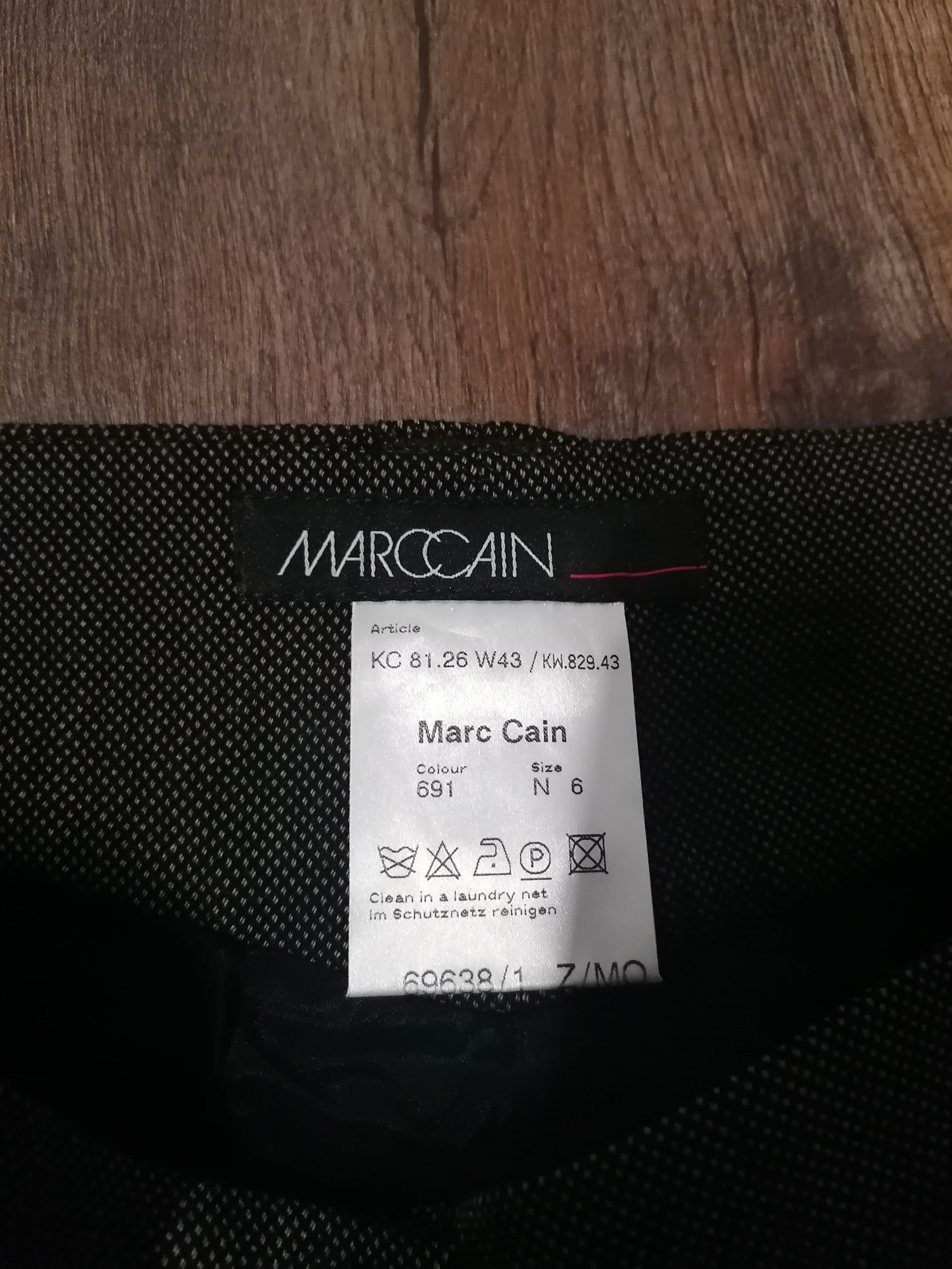 Spodnie damskie materiałowe Marc Cain 95%wełna