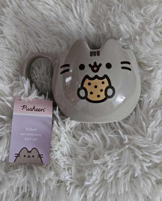Kubek Pusheen z ciastkiem 450ml