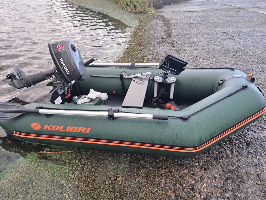 Мотор з лодкою Тохатсу Колібрі