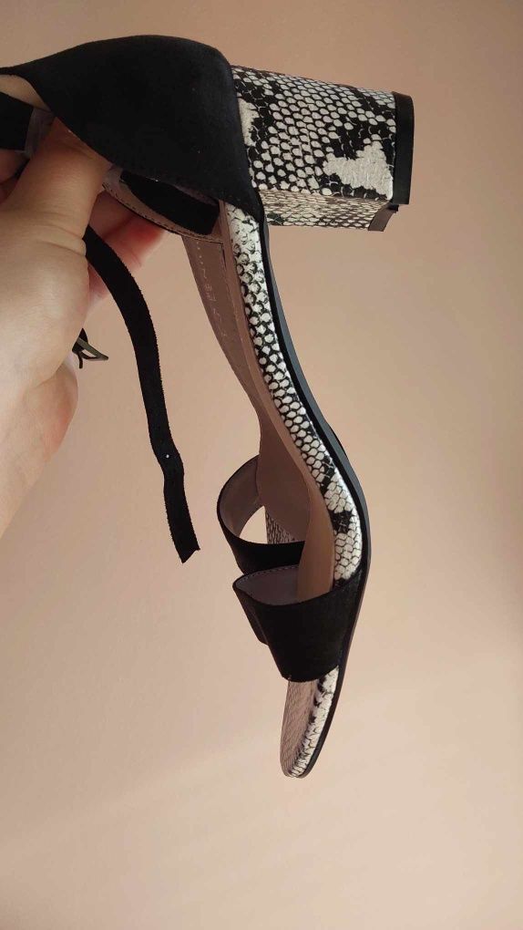 Buty na obcasie nowe