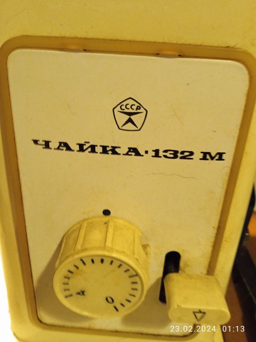 Переносная швейная электрическая машинка