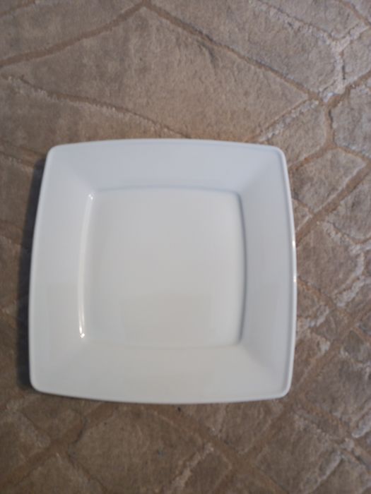 Talerz obiadowy  płaski duży jak na zdjęc 6 szt