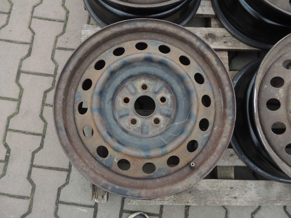 Felgi stalowe komplet 5x100 R16 Toyota Avensis T25 03,04,05,06,07-09