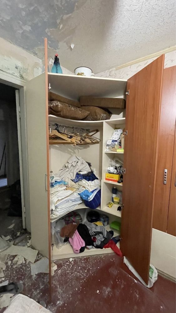 Мебель в спальню, детскую, угловой шкаф.