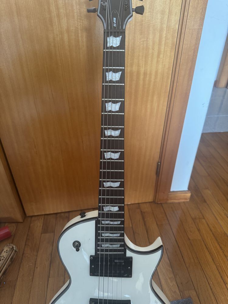 Vendo Guitarra LTD EC-256 Les Paul