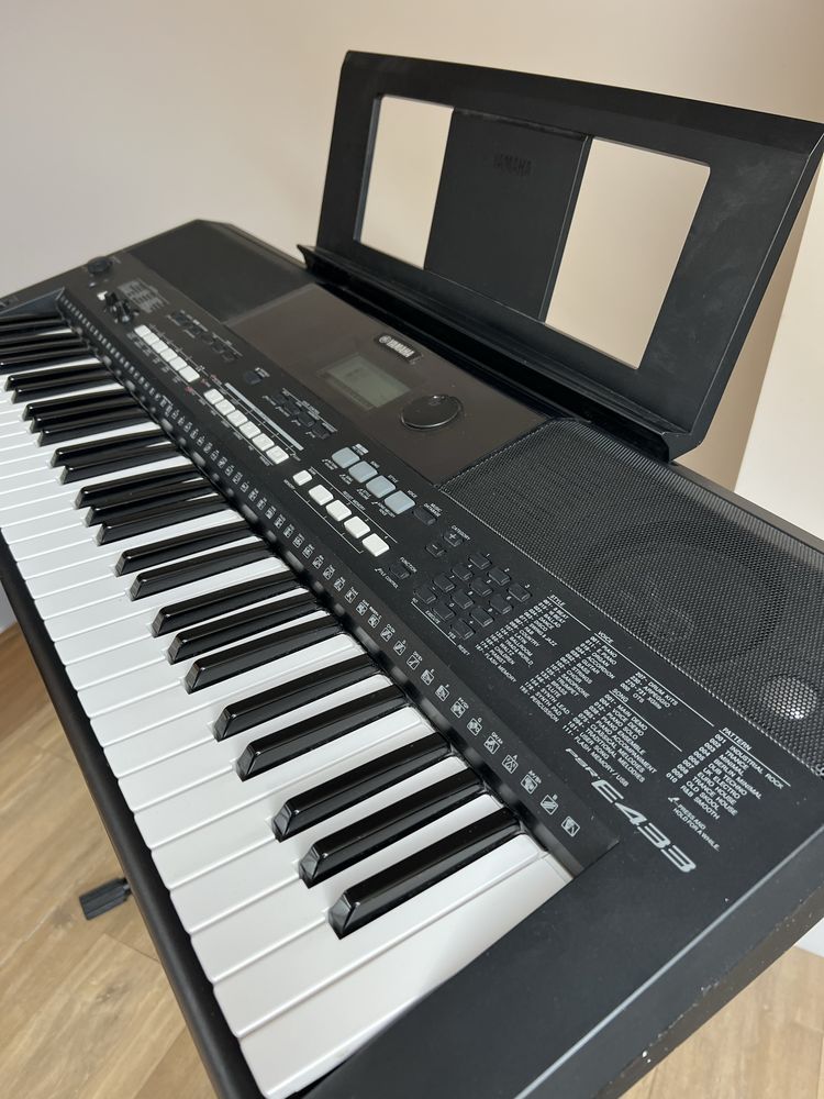 Yamaha PSR-E433 + statyw Athletic