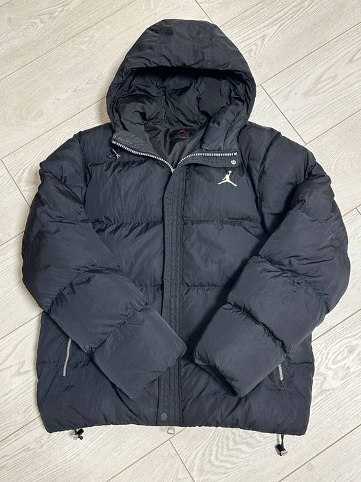 Пуховик Jordan Essentials L оригінал