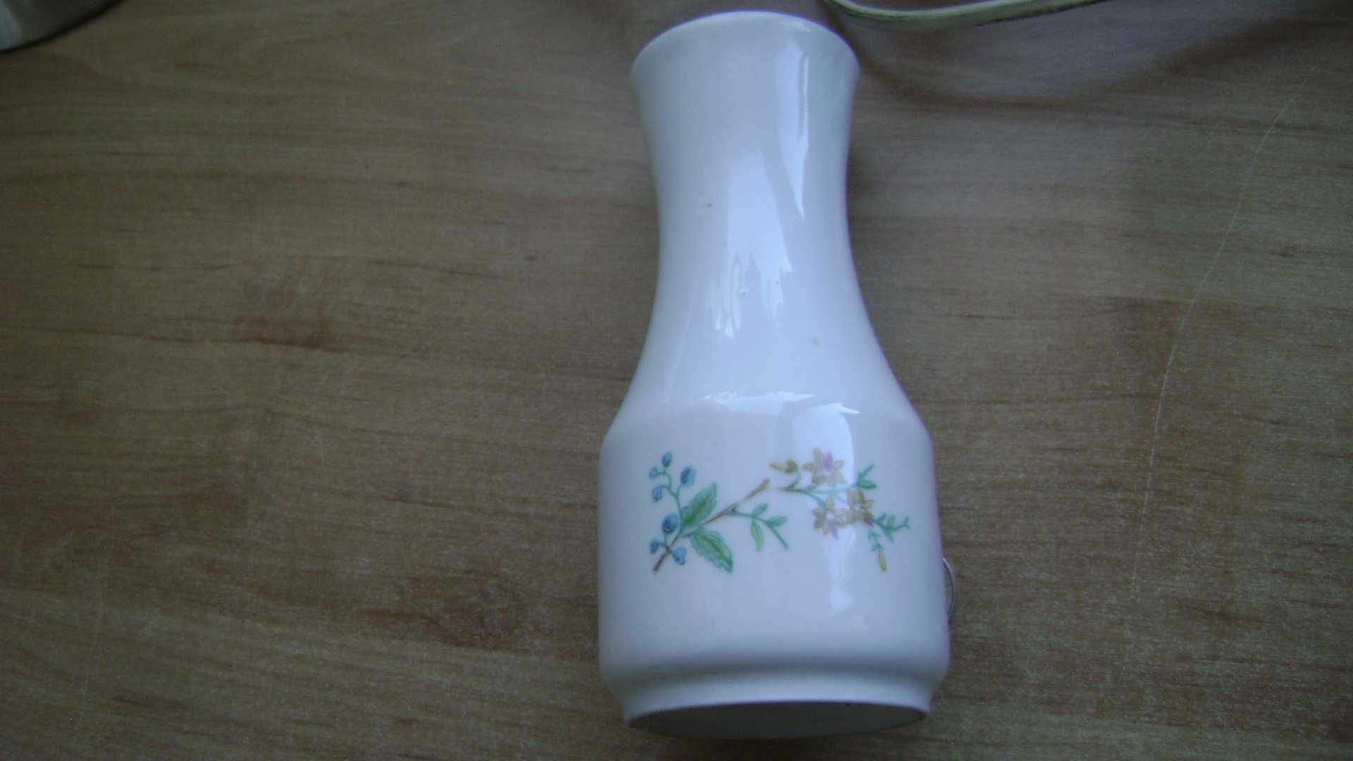 Starocie z PRL - Porcelana Wawel = Wazonik 14 cm wysokości