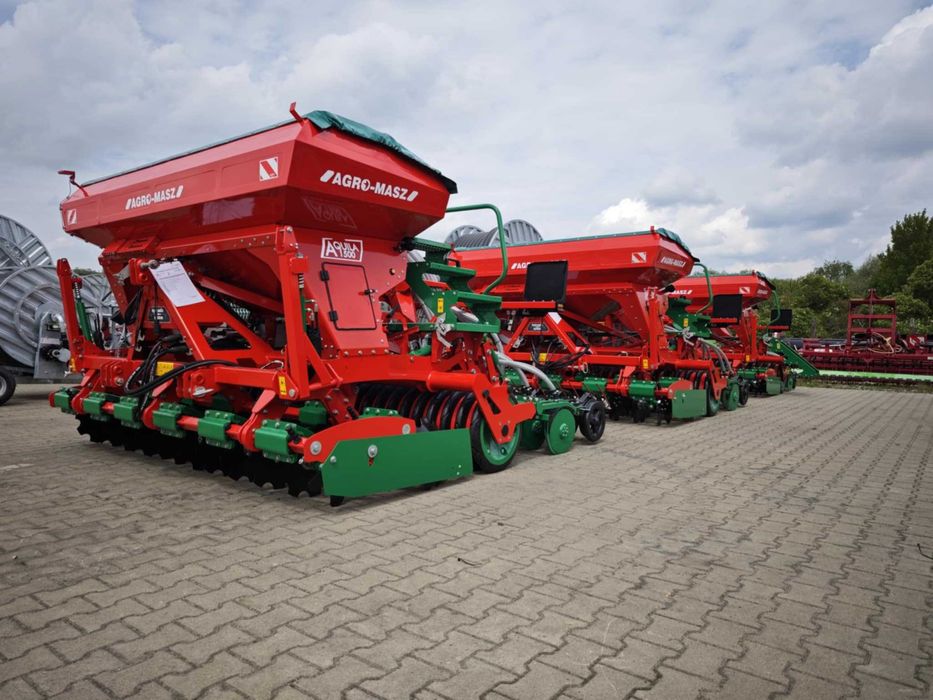 Pneumatyczny siewnik zbożowy AGRO-MASZ Aquila disc compact 1500l