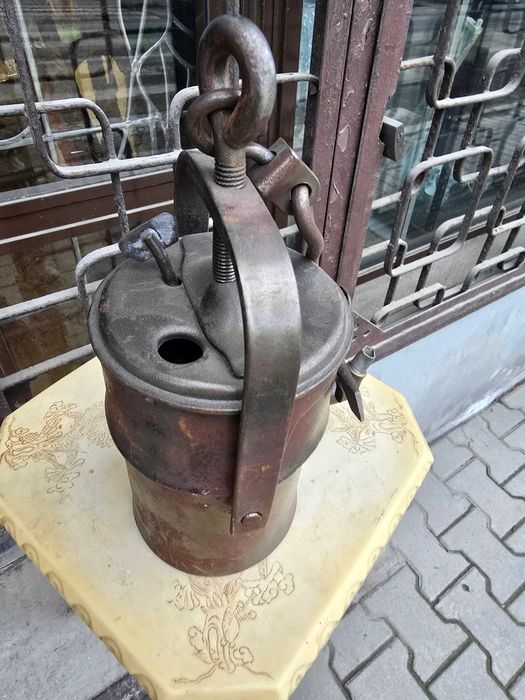 Stara lampka górnicza karbitka